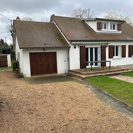 Maison Au Calme Avec Riviere A Cote De Chartres Saint-Prest Kültér fotó